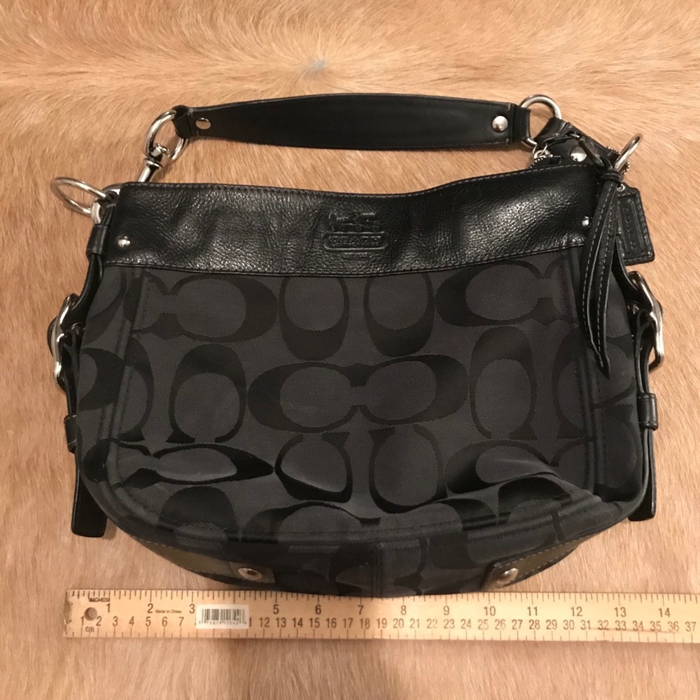 Beautiful cloth and leather bag. - Picture 3 of 5